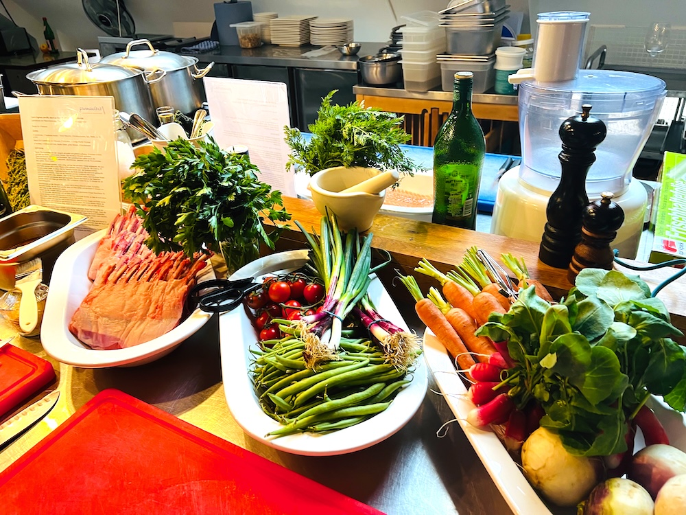 Rezept Lammkrone mit Petersilienkruste an Thymiansauce – Bild 2